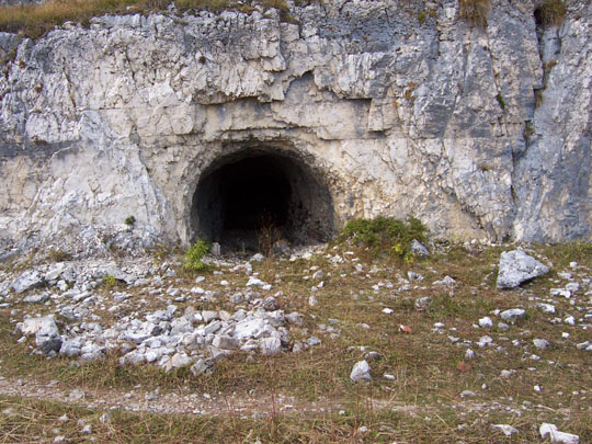 Caverne usate come magazzini deposito