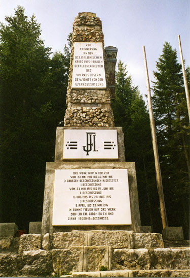 Monumento ai caduti a.u